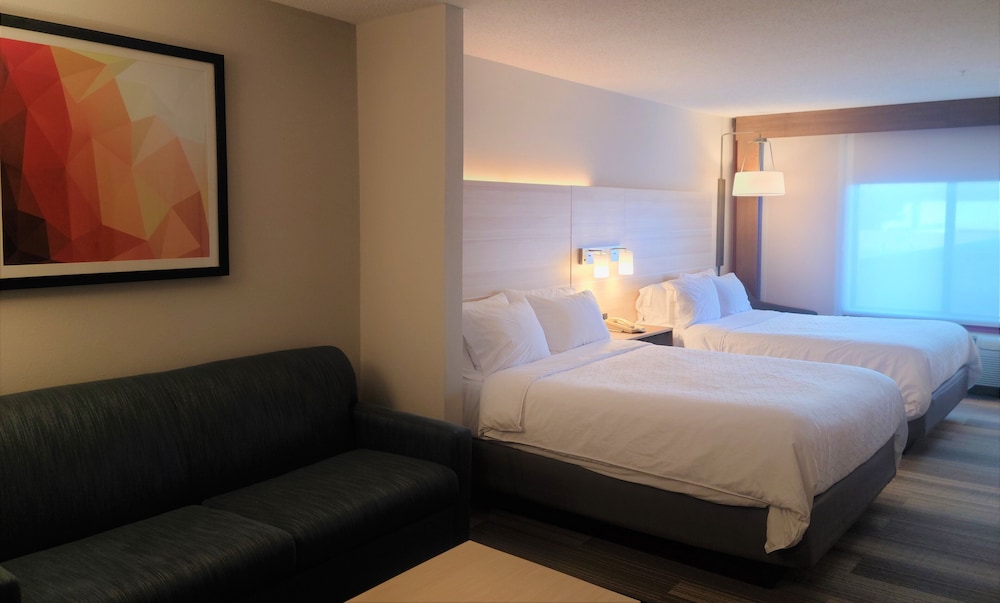 Suite, 2 Queen Beds - Photo 5