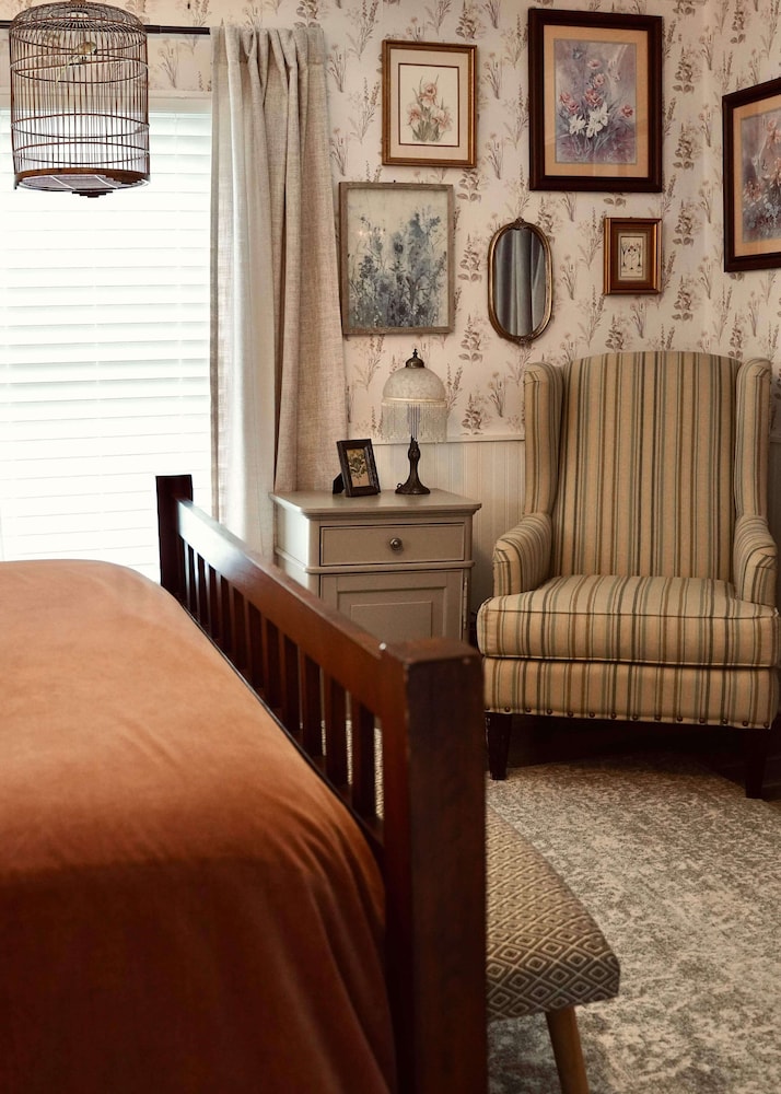 Larkspur photo 2