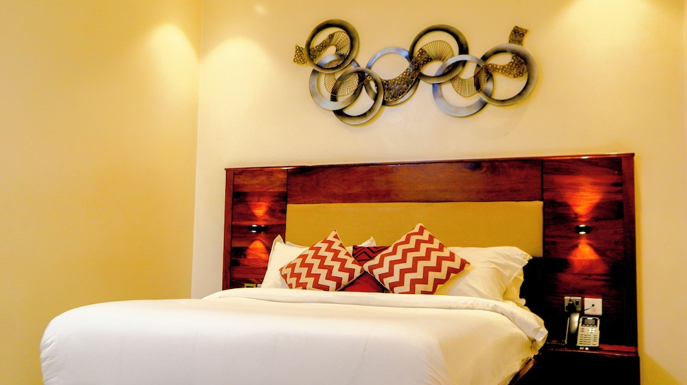 Deluxe Room, 1 Queen Bed, Non Smoking, City View