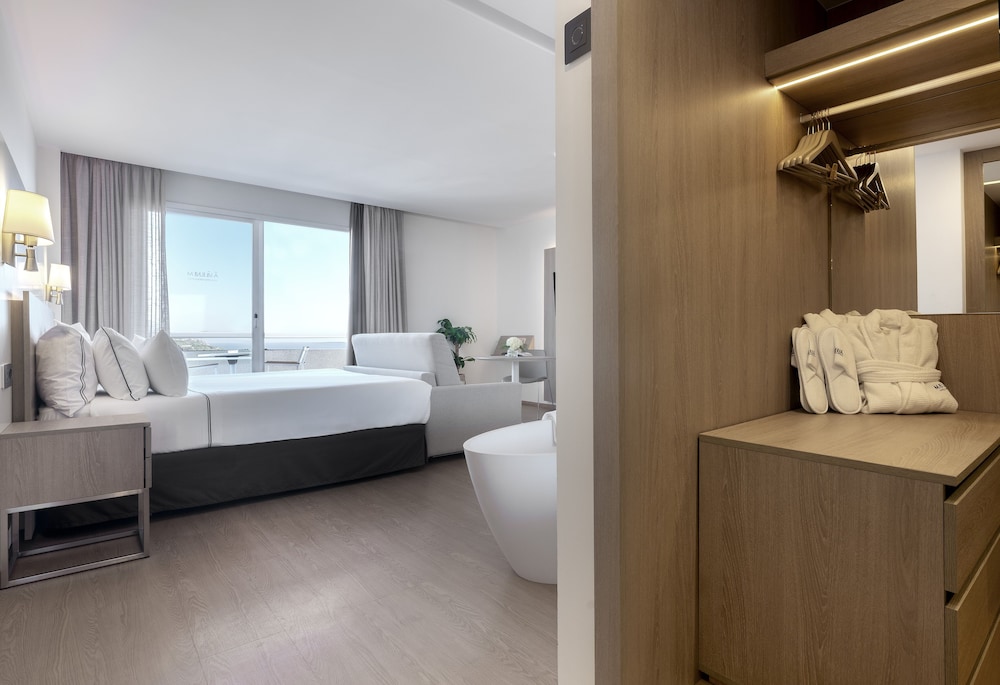 Premium Room, Sea View (Grand) - Photo 3