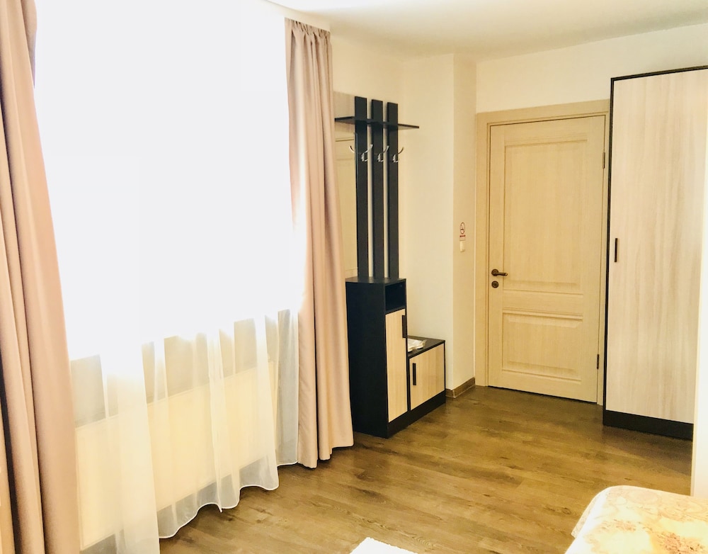 Standard Twin Room photo 3