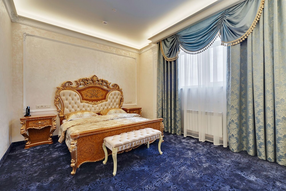 Executive Studio Suite
