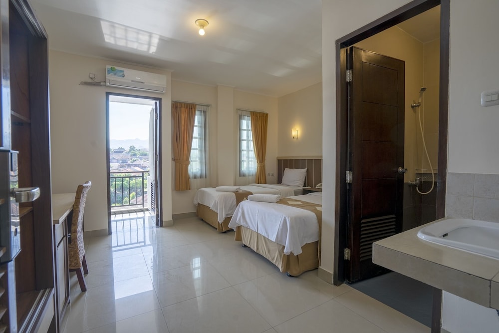 Deluxe Double or Twin Room - Photo 5