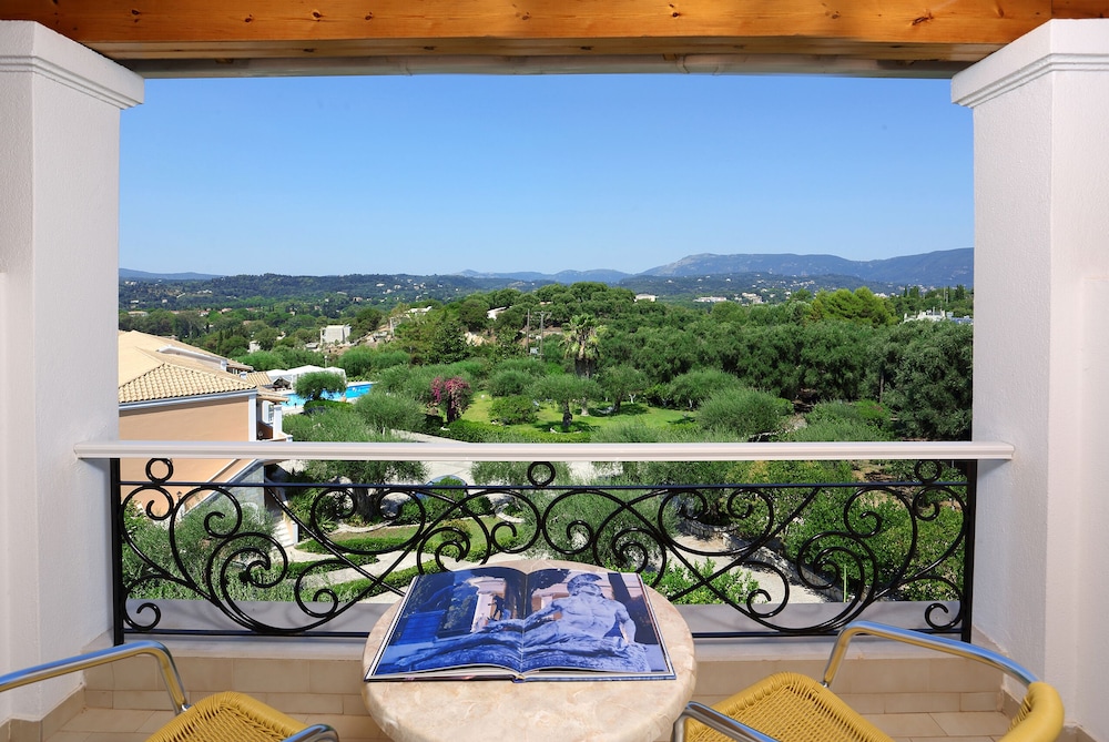 Panoramic Twin Room, Mountain View photo 2