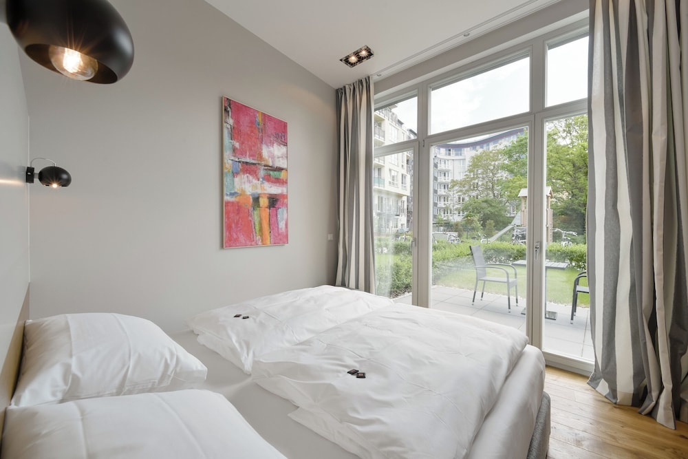 2-Room Apartment Emerald Sun 49 m² photo 3