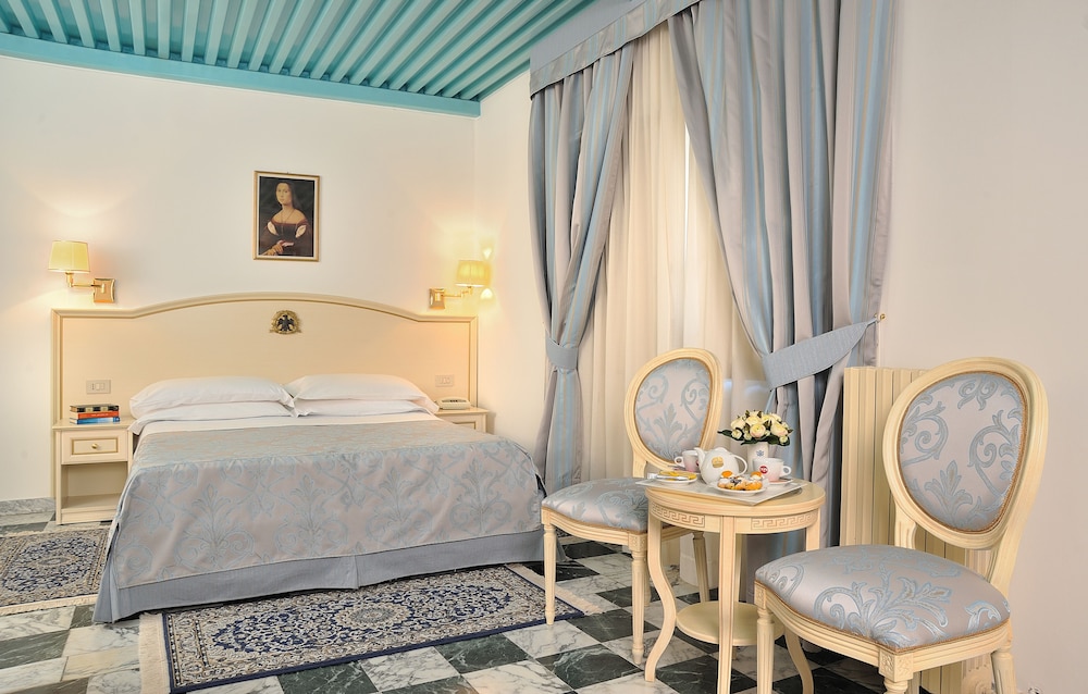 Deluxe Double Room photo 3