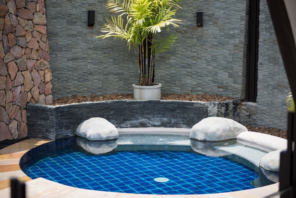 Pool Villa, Sea View - Photo 12