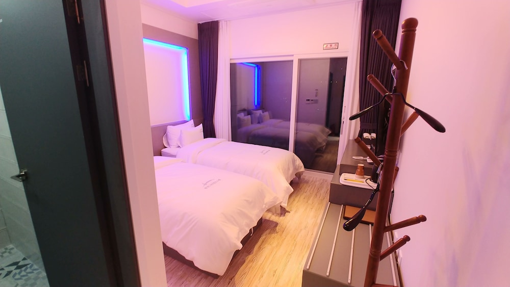 Deluxe Single Room