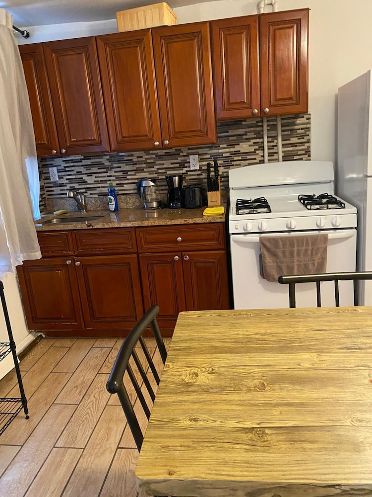 Apartment photo 2