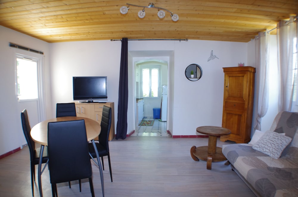 Family House photo 3