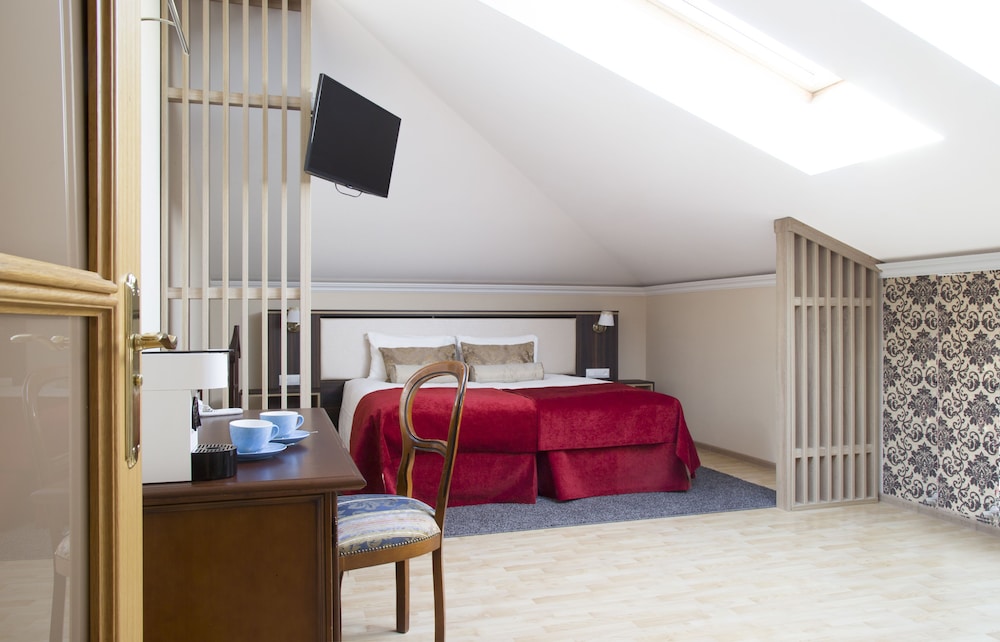 Superior Double or Twin Room photo 2