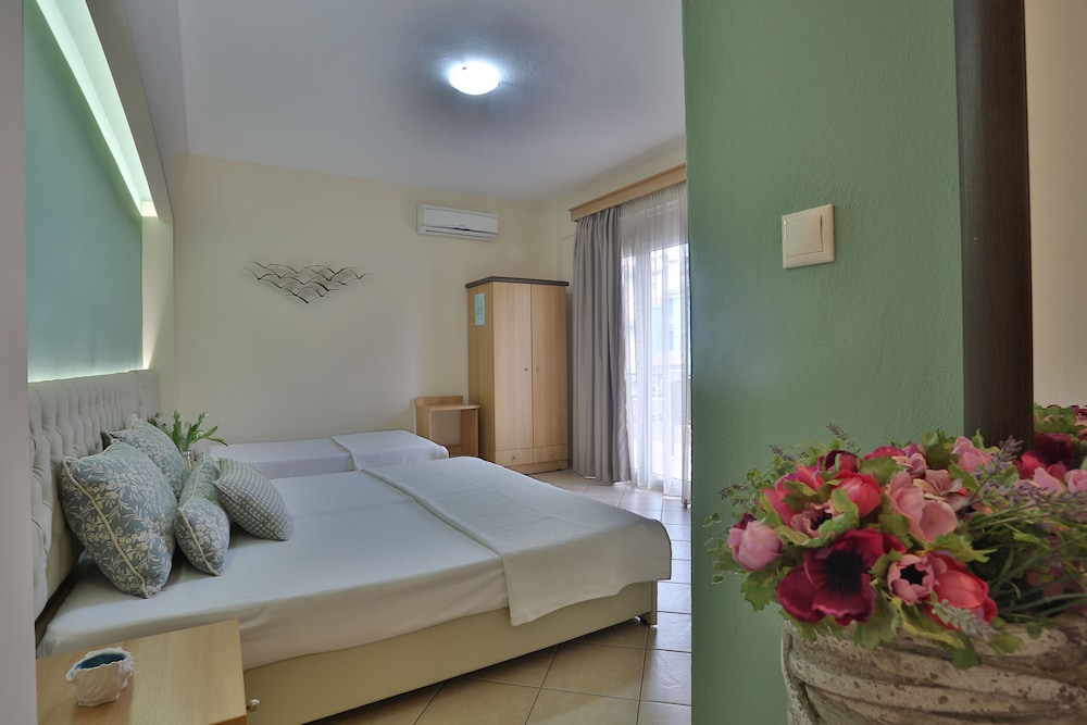 Panoramic Triple Room, Balcony photo 2