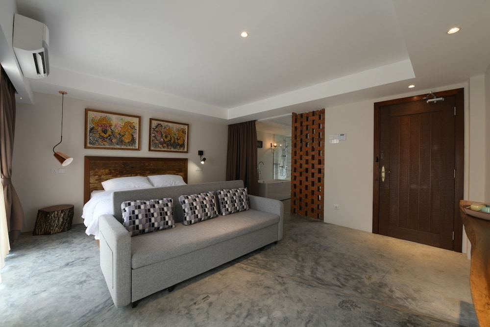 Family Double Room, 1 King Bed with Sofa bed, Non Smoking photo 3