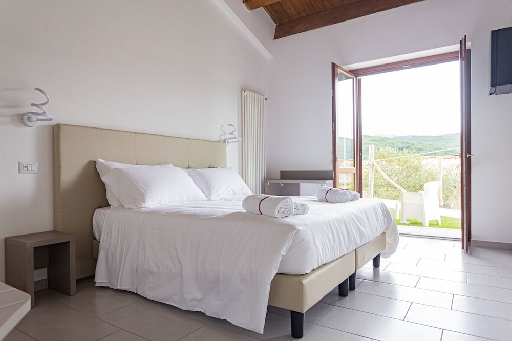Deluxe Double or Twin Room photo 1