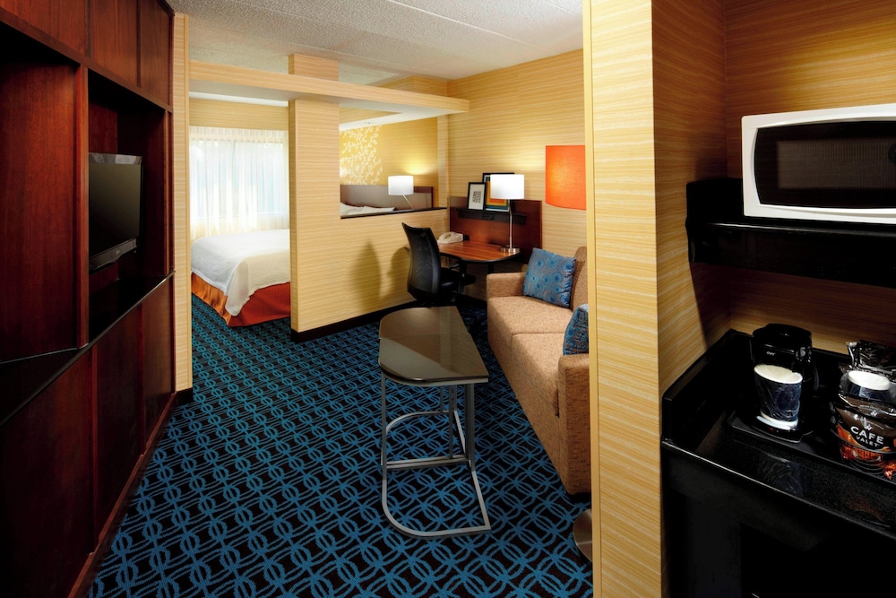 Suite, 1 King Bed with Sofa bed (Hearing Accessible) photo 3