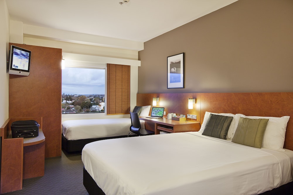Superior Room, 1 Queen and 1 Single bed (Riverside) - Photo 2