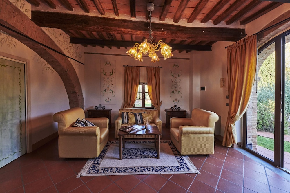 Family Suite - Photo 7