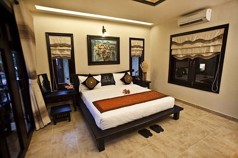 Standard Room, Pool View (Hillside) photo 1