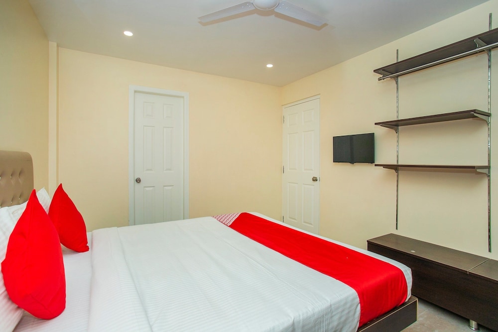 Double Room, 1 Queen Bed