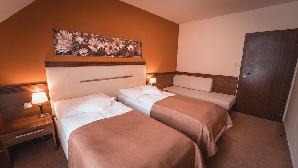 Standard Suite (4 People)