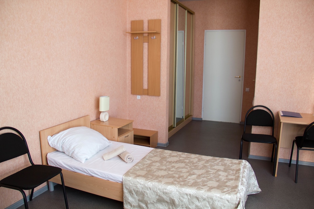 Standard Room, 3 Twin Beds, Non Smoking photo 3