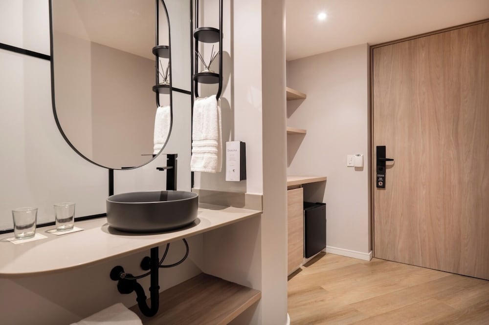 Premium Room, 1 Double Bed - Photo 4