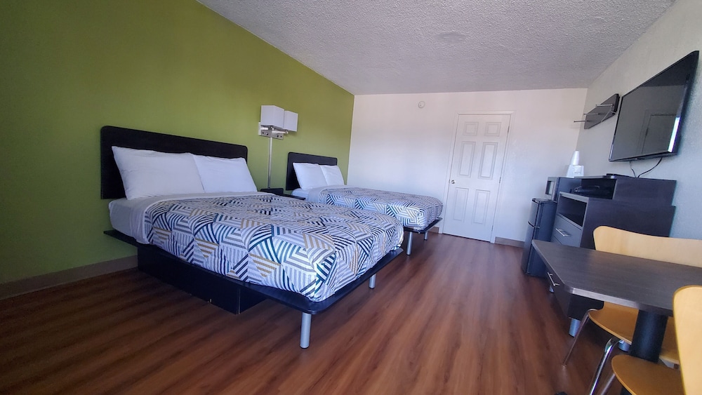 Deluxe Room, 2 Double Beds, Non Smoking, Refrigerator & Microwave - Photo 1