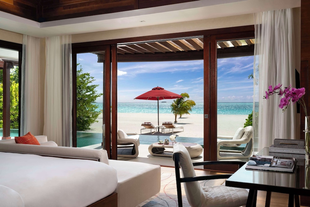 One Bedroom Beach Pool Pavilion - Photo 2