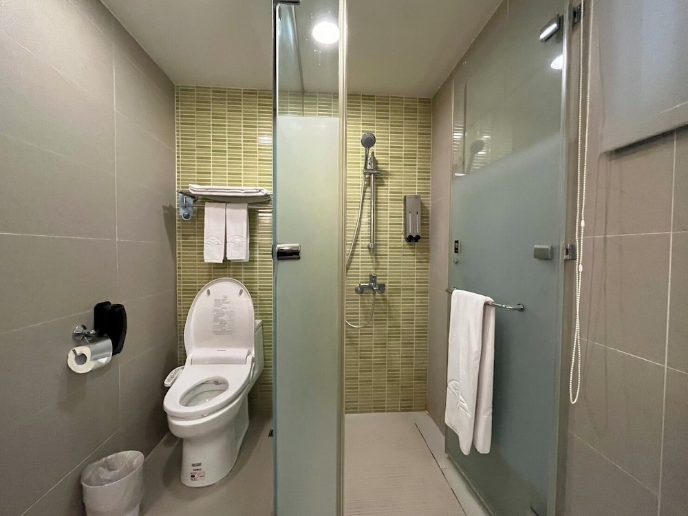 Standard Twin Room, 2 Twin Beds - Photo 4