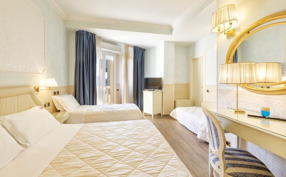 Quadruple Room photo 1
