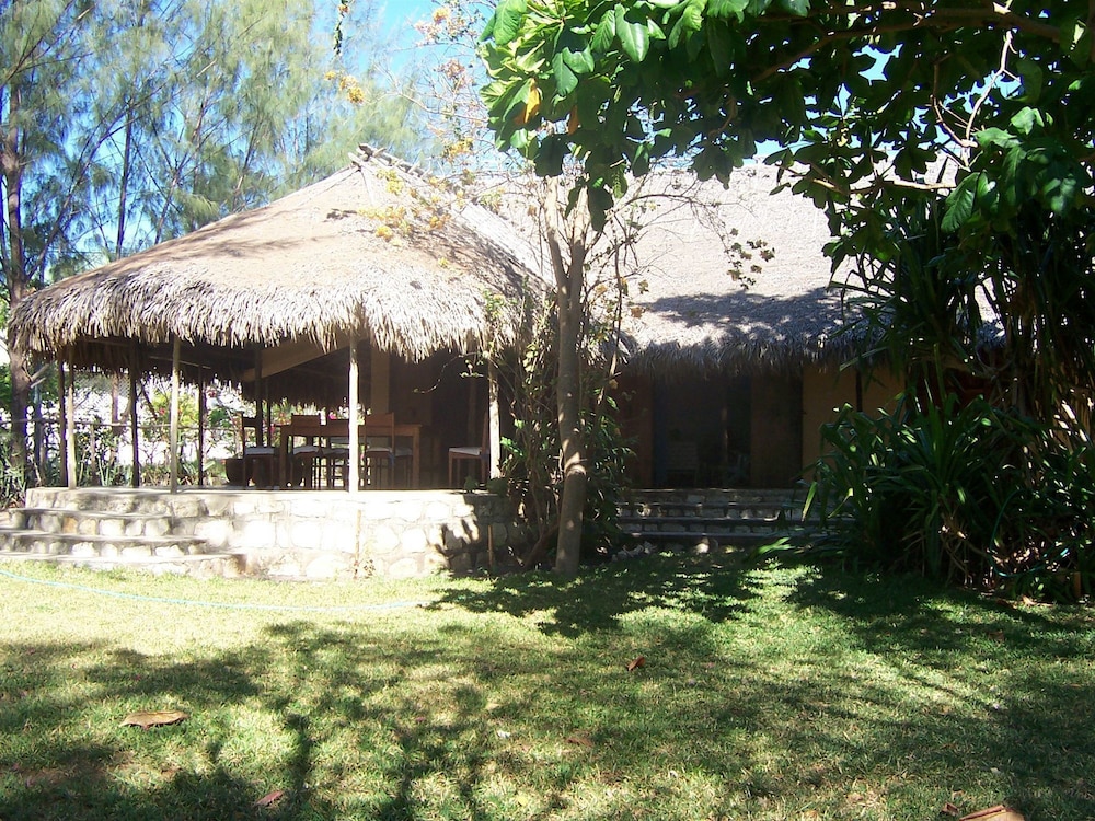 Basic Bungalow photo 2