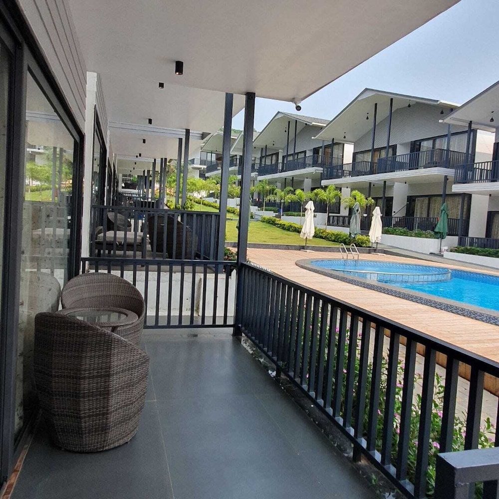 Oralia Pool View - Photo 4