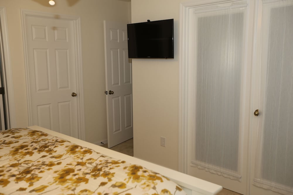 VERANDA PALMS RESORT - 6 Bedroom home with private pool and game room