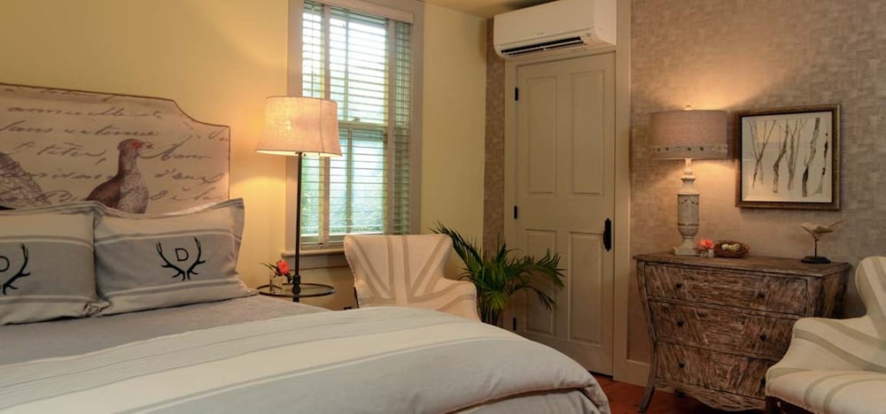 Room, Private Bathroom (Room 1)
