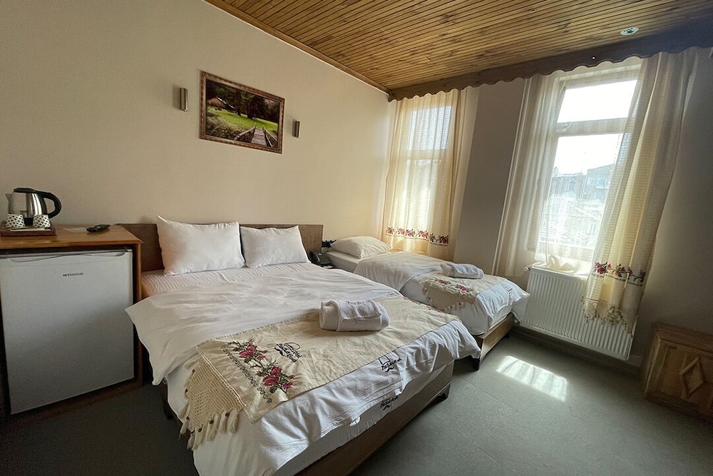 Family Room - Photo 1