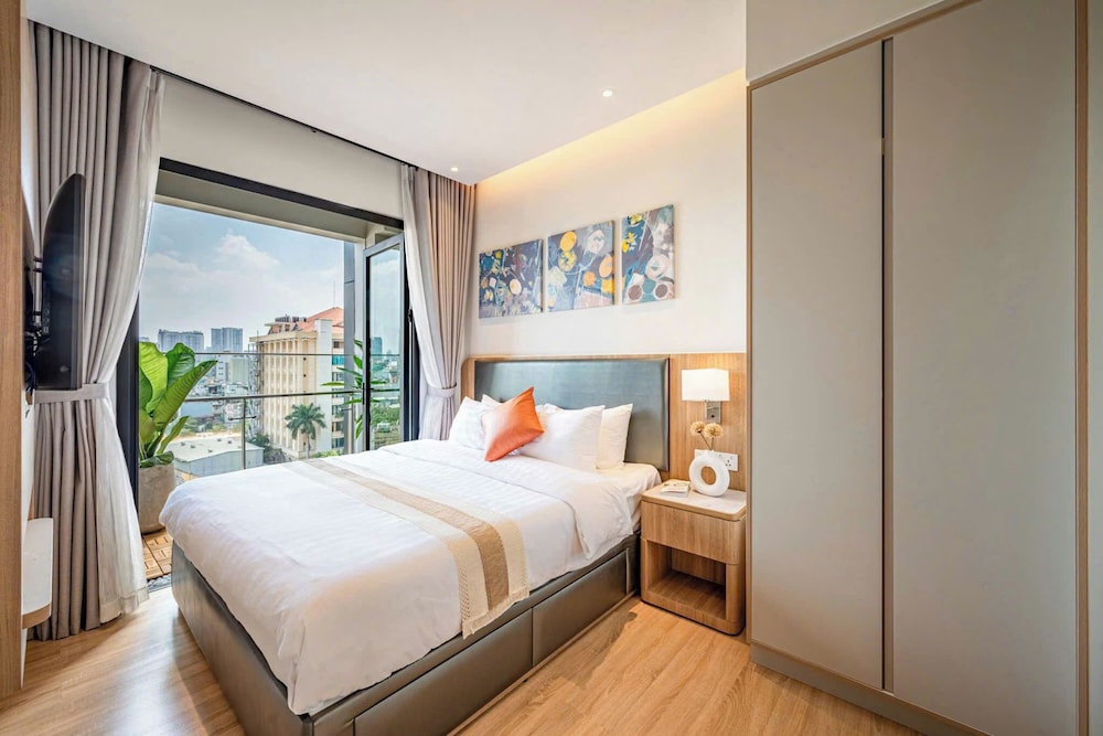 Deluxe Apartment, 2 Bedrooms, Bathtub, City View photo 2