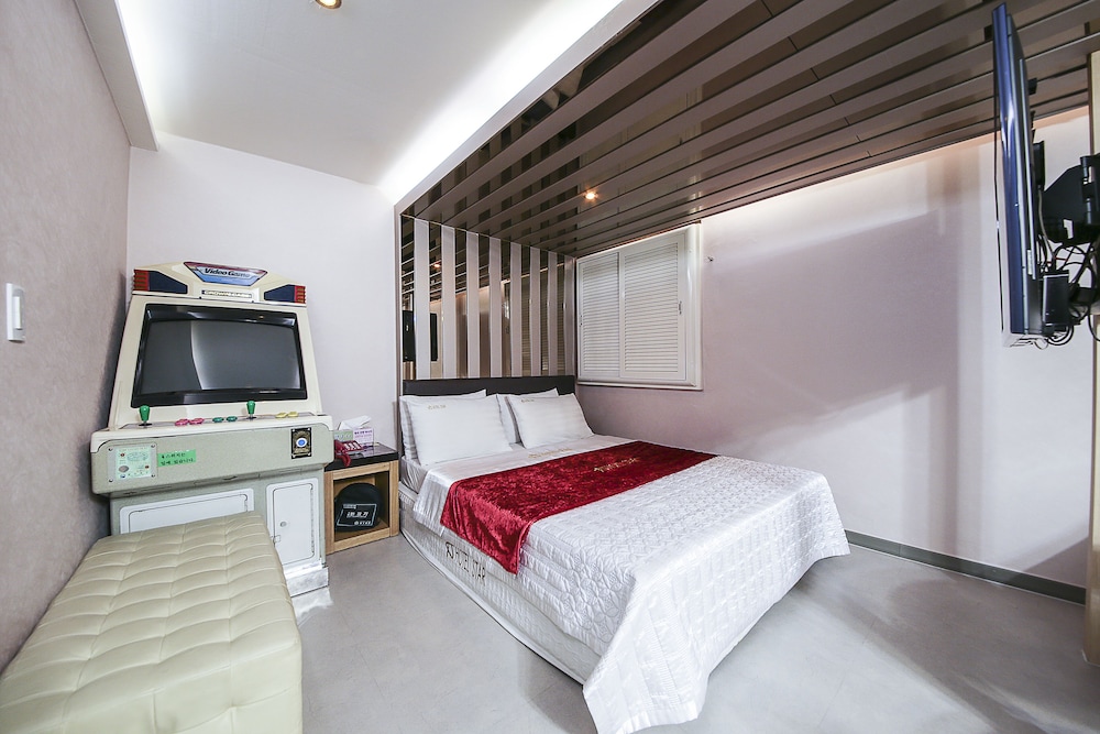 Deluxe Room (1 King-size Mattress) photo 2