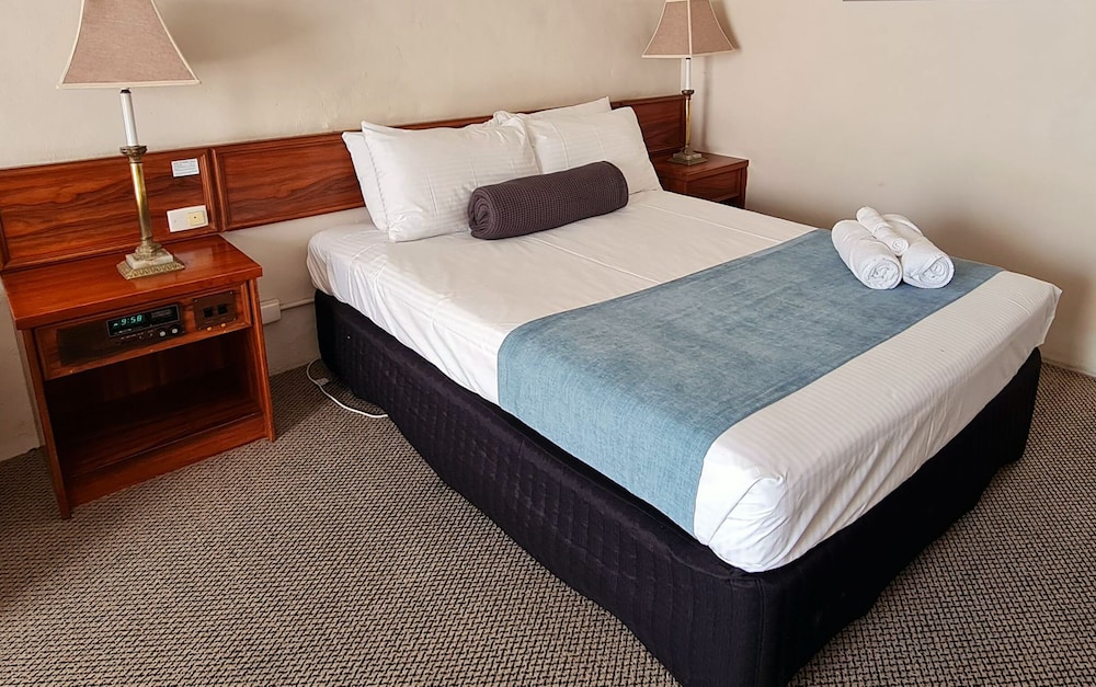Standard Room, 1 Queen Bed with Sofa bed photo 2