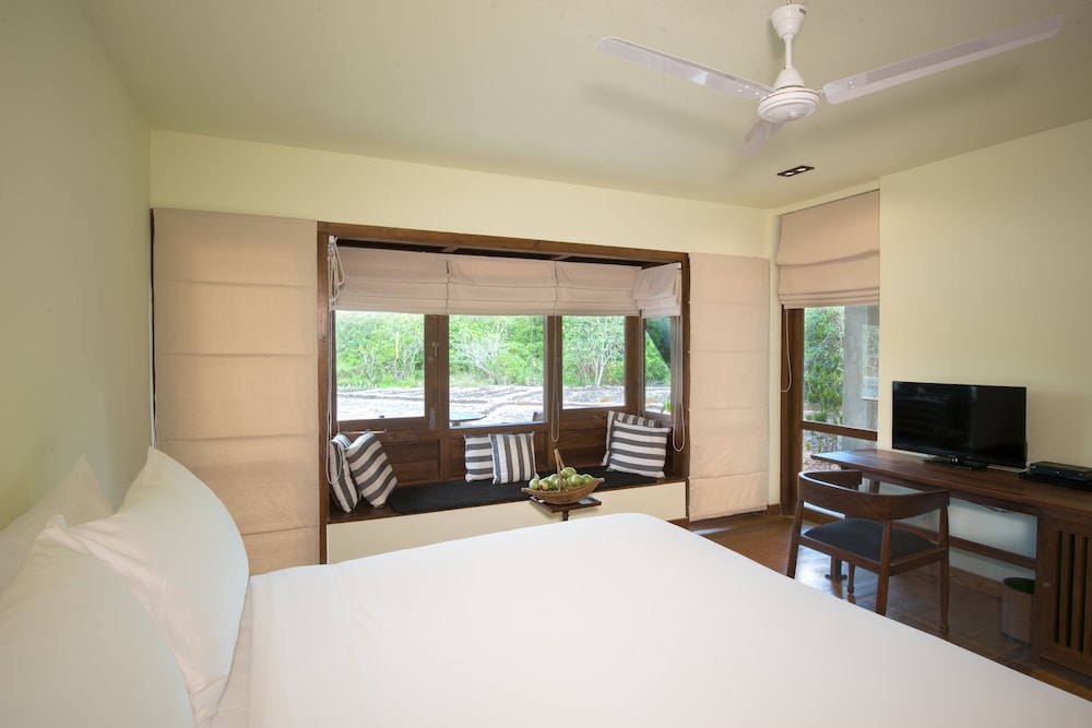 Deluxe Room - Photo 2