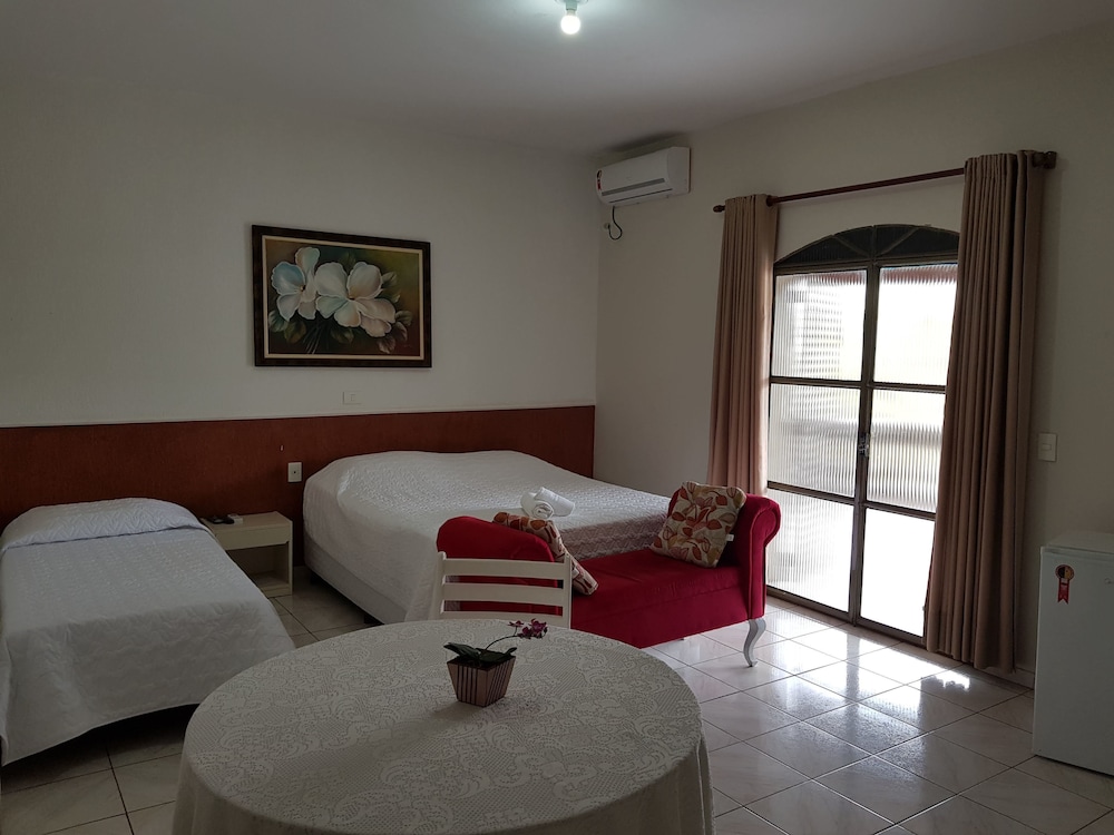Grand Double Room, Multiple Beds photo 3