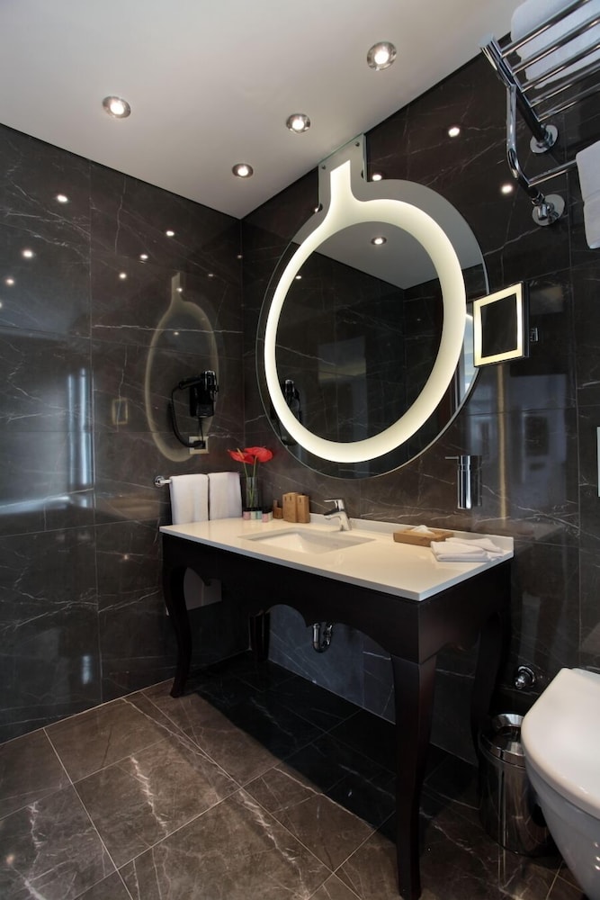 Superior Triple Room photo 2