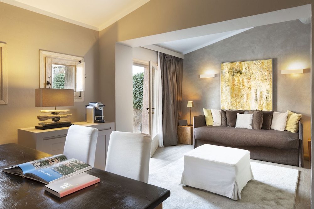 Junior Suite, Private Pool - Photo 3