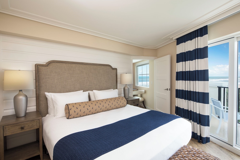 Suite, 1 King Bed, Kitchenette, Pool View (Lanai) photo 1