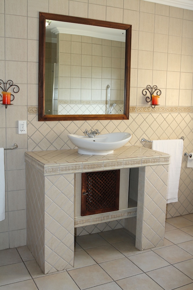 Deluxe Suite, Garden View photo 2