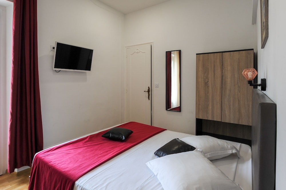 Standard Double Room, 1 Queen Bed