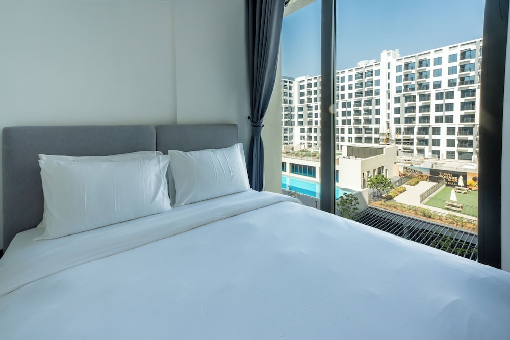 Luxury Apartment, 1 Bedroom, Pool View