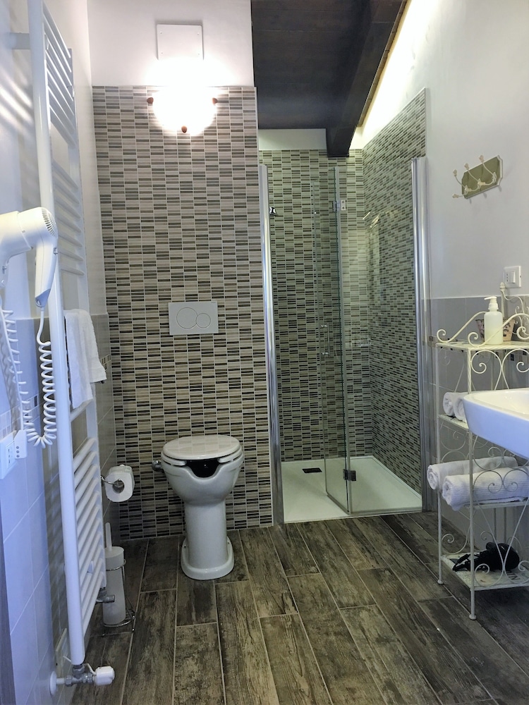 Double Room, Accessible - ENTRY WITH CODE AND KEYPAD AND ONLINE CHECK-IN - Photo 5