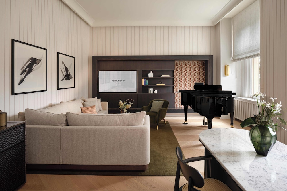 Signature Suite - The Composer