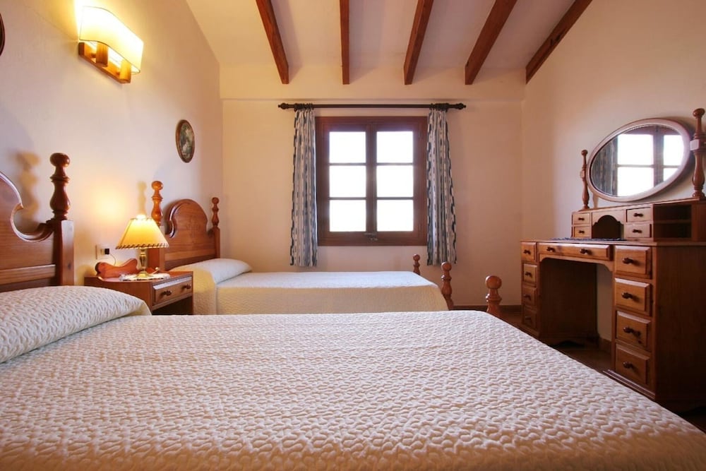 Villa Familiar, 2 Dormitorios, Vista a la Piscina