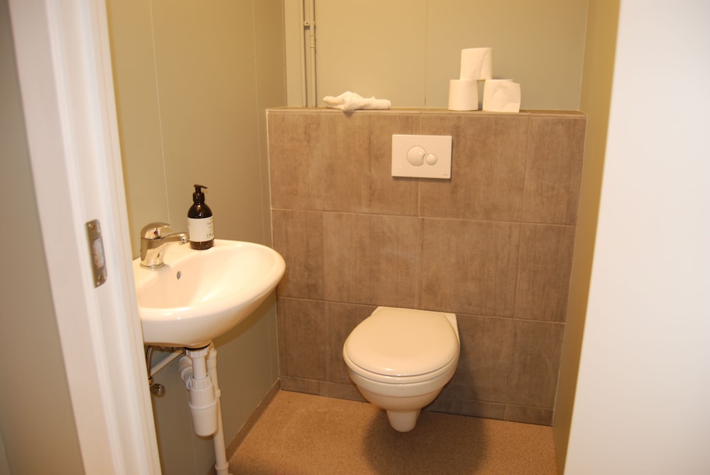 Shared Dormitory, Mixed Dorm, Shared Bathroom photo 2
